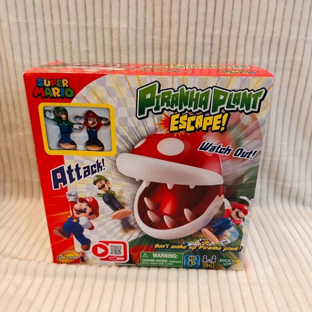 Epoch Games Super Mario Piranha Plant Escape!